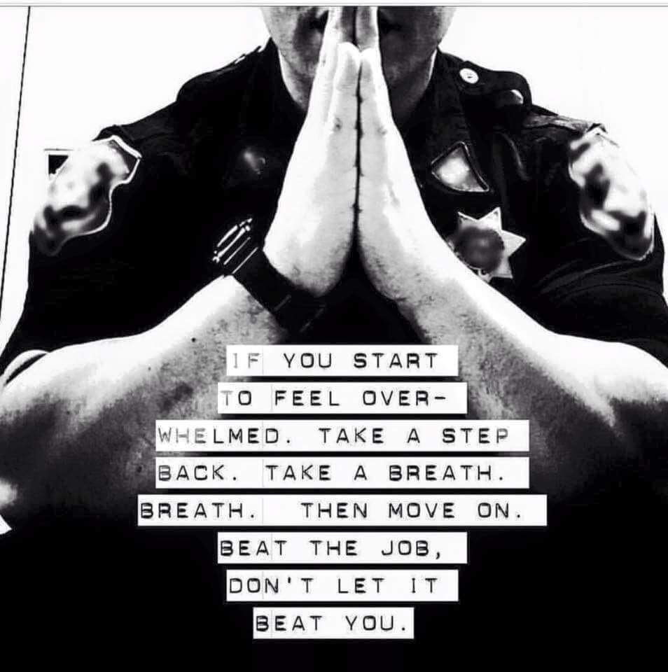 PCSO7637's tweet photo. I'm now end of tour of duty for the last time. It has been an absolute pleasure serving the community of #Rossendale

Thank you for all your support.

If you want to keep in touch, I'm transfering to a new account in my new job @ChrisVPSUK 

Stay safe 👋 https://t.co/anpazGQjk2