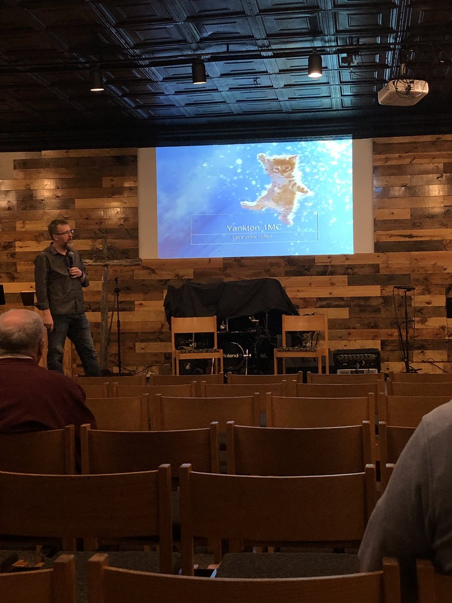 Never a dull moment with Will Bushee. His 4th or 5th time presenting and he starts off with funny GIF. #1MC