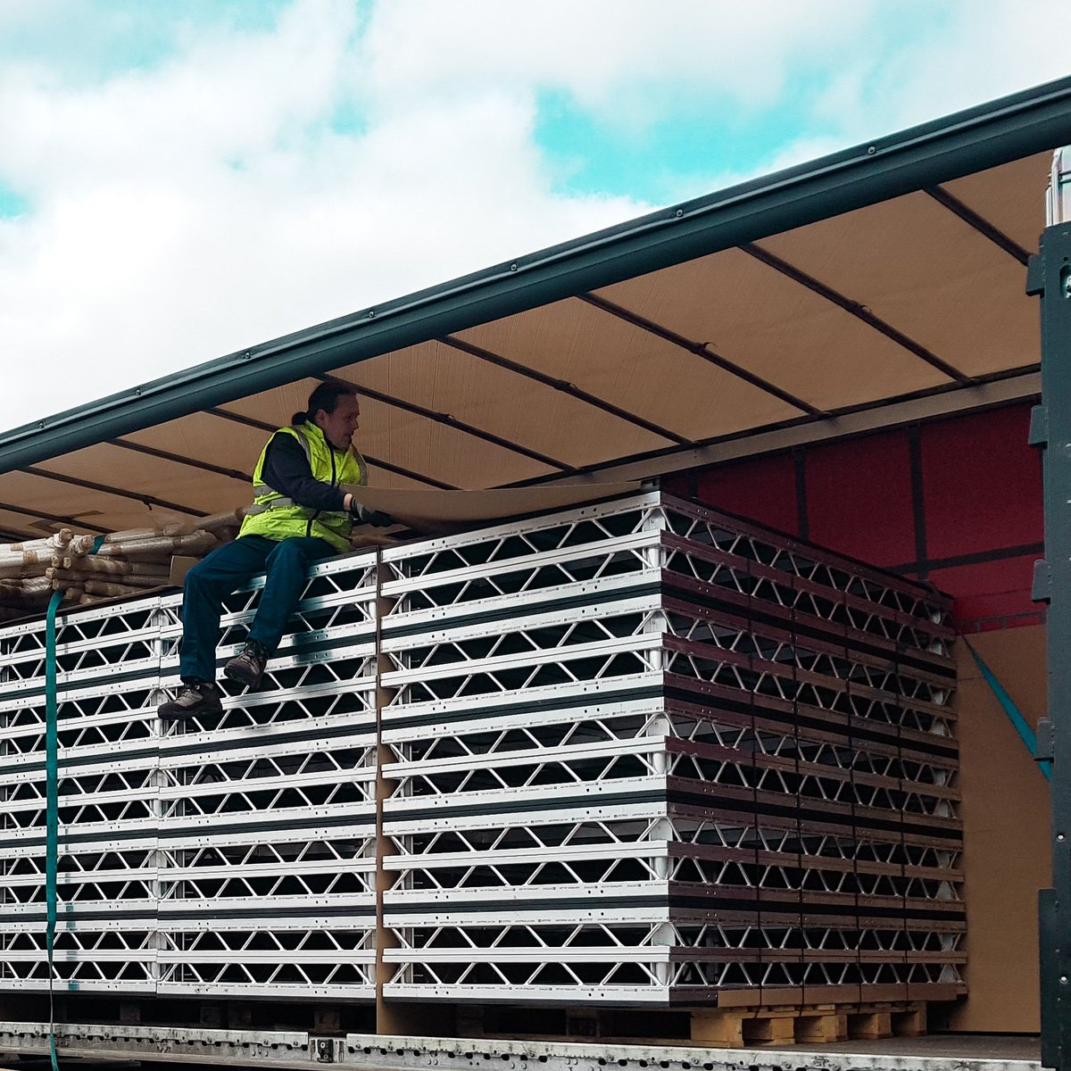 ImpactProducts_'s tweet photo. We receive big deliveries almost every week due to high demand. Our Customers loves Lightspace products because of its quality and affordable price. 
Call us on 01604664571 or email sales@impact-products.co.uk https://t.co/zvwoFUFBvZ
