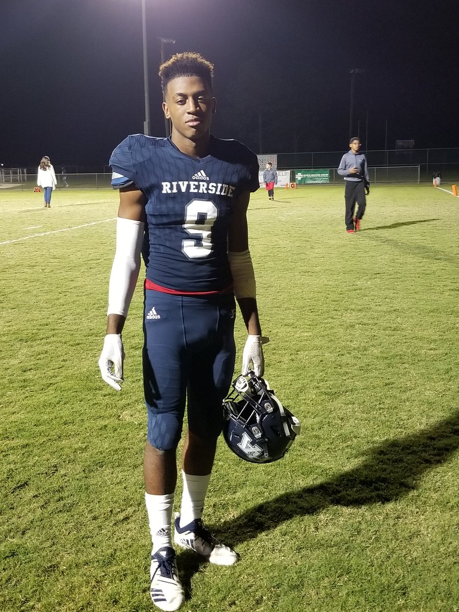 LdyMick's tweet photo. Keep your eye out for one of THE best #undereated #2020 DB @WGNOsports @Amos_MoraleIII @Bryansimmons9_ https://t.co/6DCppGzcEY
