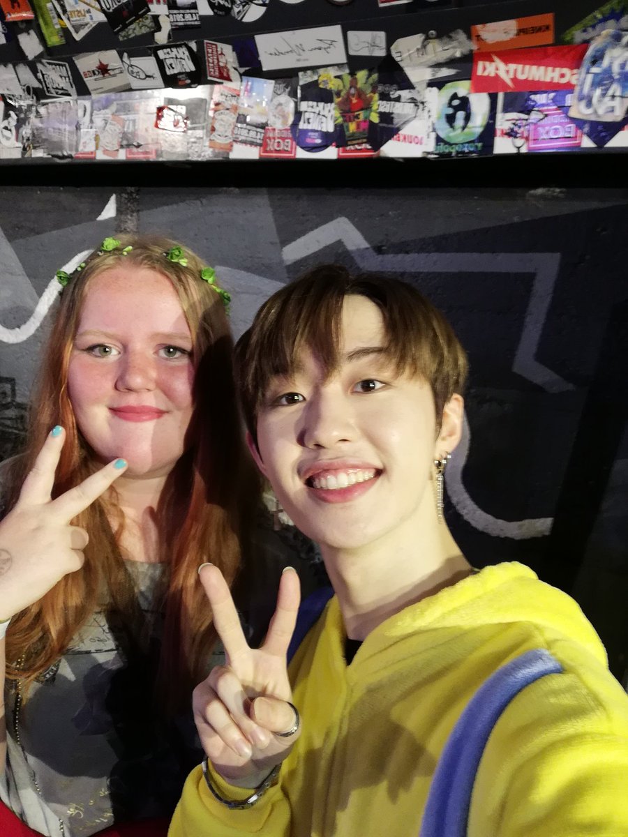 larabruh's tweet photo. Thankyou @montlove1 for the great Concert in cologne!! I can't thank you enough for what you did for me, I hope to see you guys again soon! ❤️❤️ #MontinCologne https://t.co/twP0HxXZfn