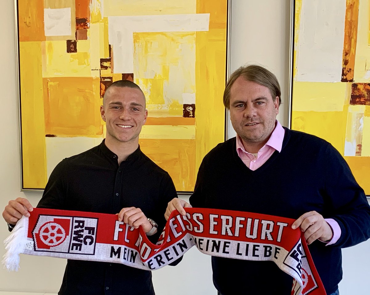 ROTWEISSERFURT's tweet photo. #RWE verpflichtet Lucas #Surek für die kommende Saison.👏➡️ 
Alle Infos zum Transfer: https://t.co/ySXPNNT90M https://t.co/Z8Fe98KAC9