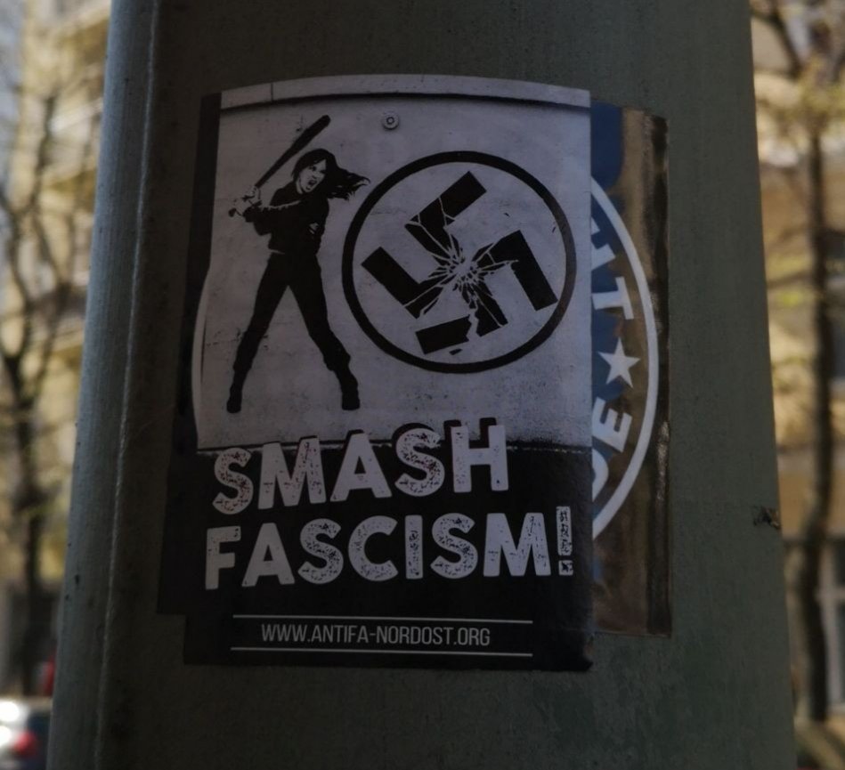 beste smash-alles sticker abzugreifen bei <a href="/antifanordost/">North East Antifa [Berlin]</a>. #allegegenalle