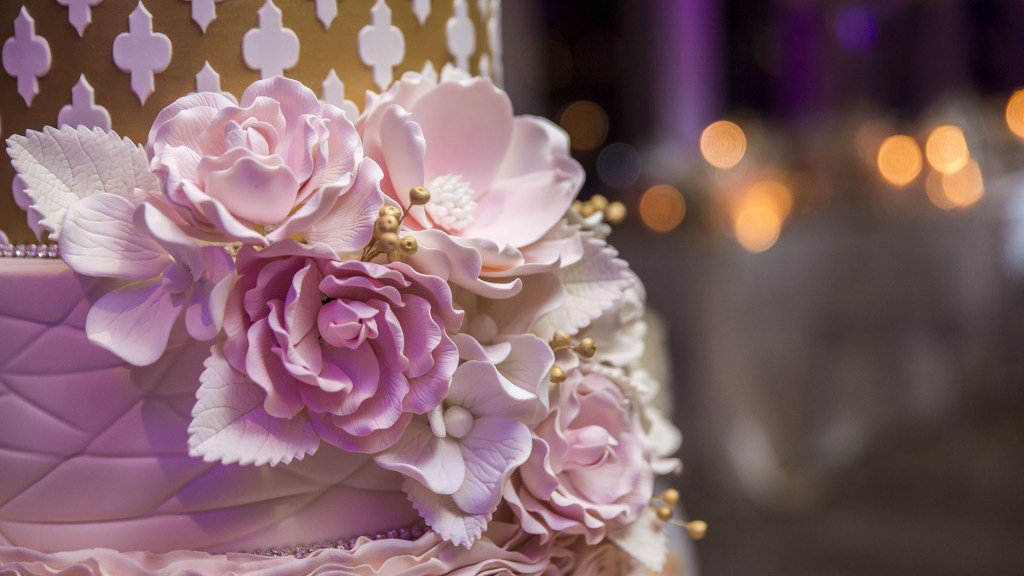 ETCakes's tweet photo. Christa + Robert | Seafair Yacht | Wedding Cake https://t.co/N527X4Dm0e https://t.co/yxHARxDocf