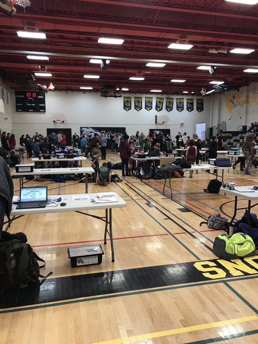 FellowesHighSch's tweet image. We LOVE hosting #TechX2019 !!! Special shout out to students from @AJCharbonneauPS visiting our school! @LisaConway17