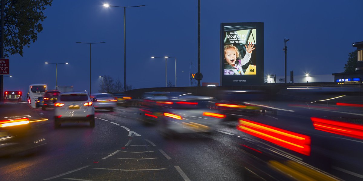 Outdoor_plus's tweet photo. #teslatowers are now live! Located on the busy A40, these screens deliver over 2 Million impressions every fortnight &amp; are great for targeting an affluent West London audience. #dooh #OOH #London https://t.co/aj1LkGjyMT
