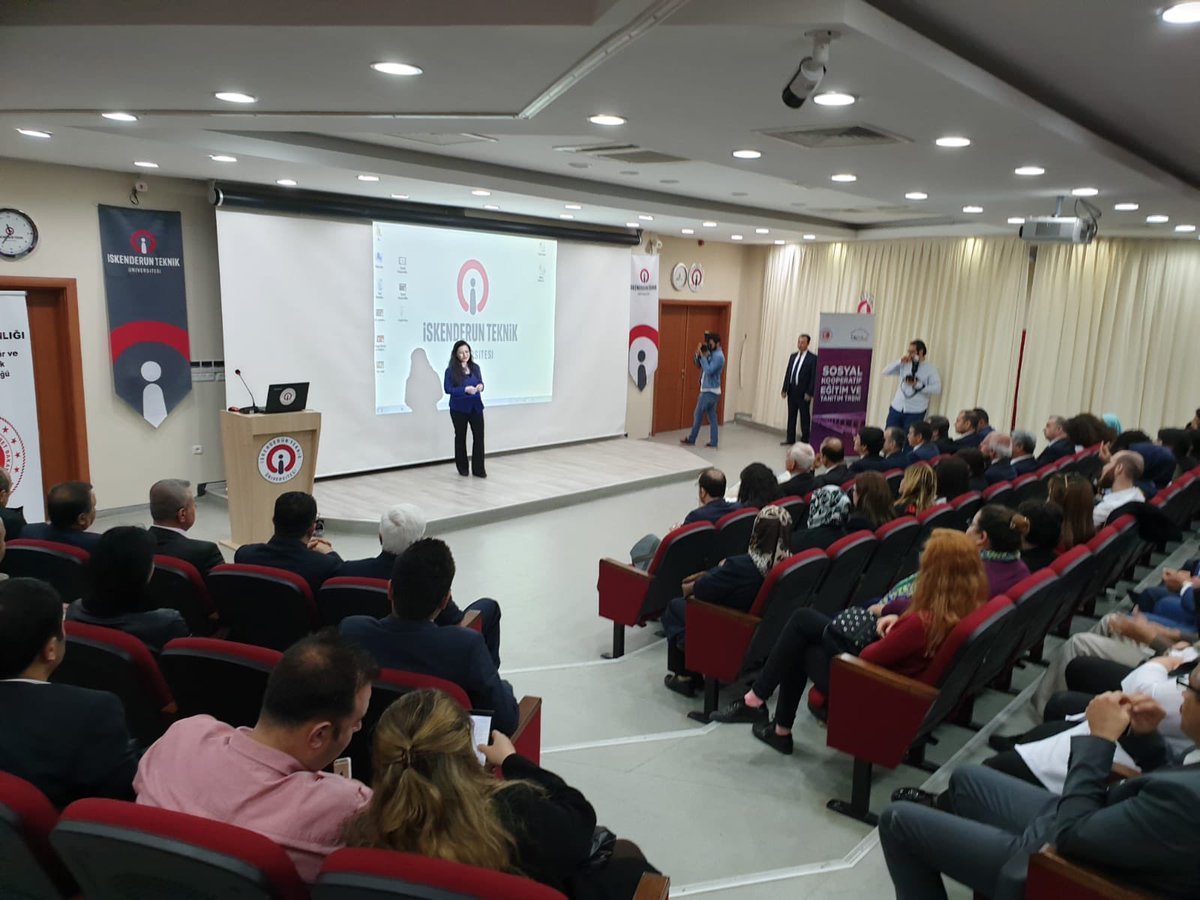 kooperatiftreni's tweet photo. Sosyal Kooperatif Eğitim ve Tanıtım Treni İlkbahar Seferi’nin 7. durağı olan Hatay Durağı 17 Nisan programı İskenderun Teknik Üniversitesi @isteEduTr ev sahipliğinde İhtiyaç Haritası Temsilcisi Yağmur Taşdemir ve Ticaret Uzmanı Gökçen Mert Korkmaz’ın sunumlarıyla devam etti. https://t.co/9mwSwJEKJ6