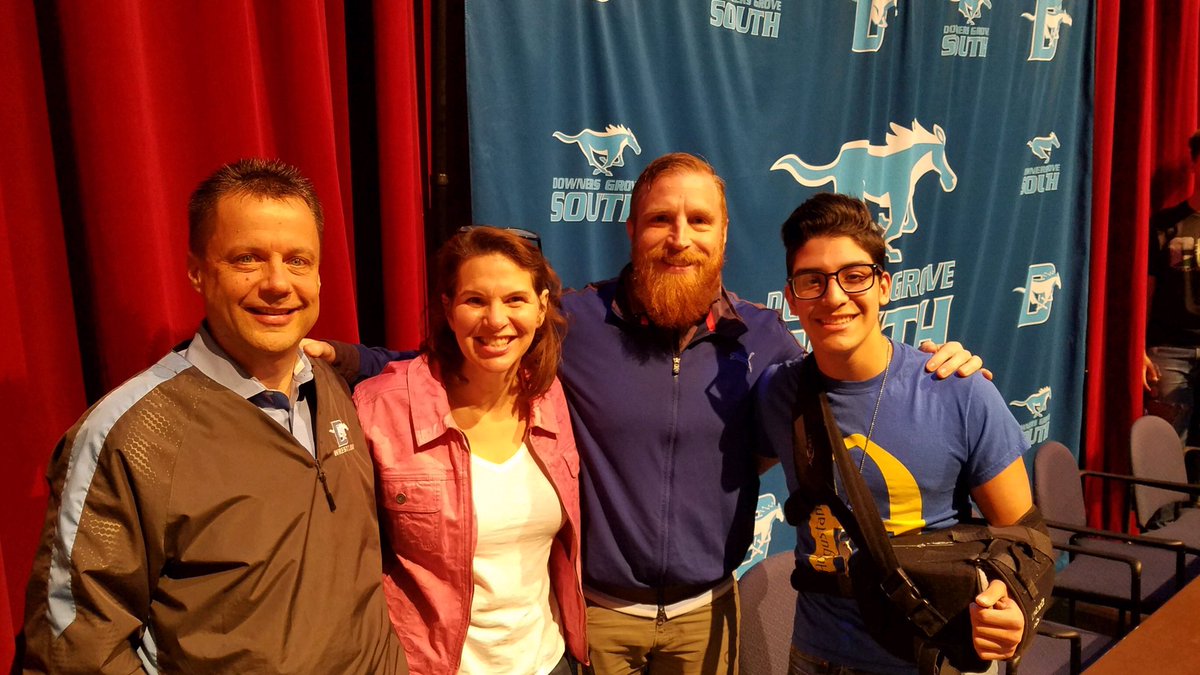 DGS_Wrestling's tweet photo. Big day for SR Matt Straus as he signed to wrestle for @AugustanaWR !!! #strausstrong #southstrong https://t.co/KBDJ4G51SA