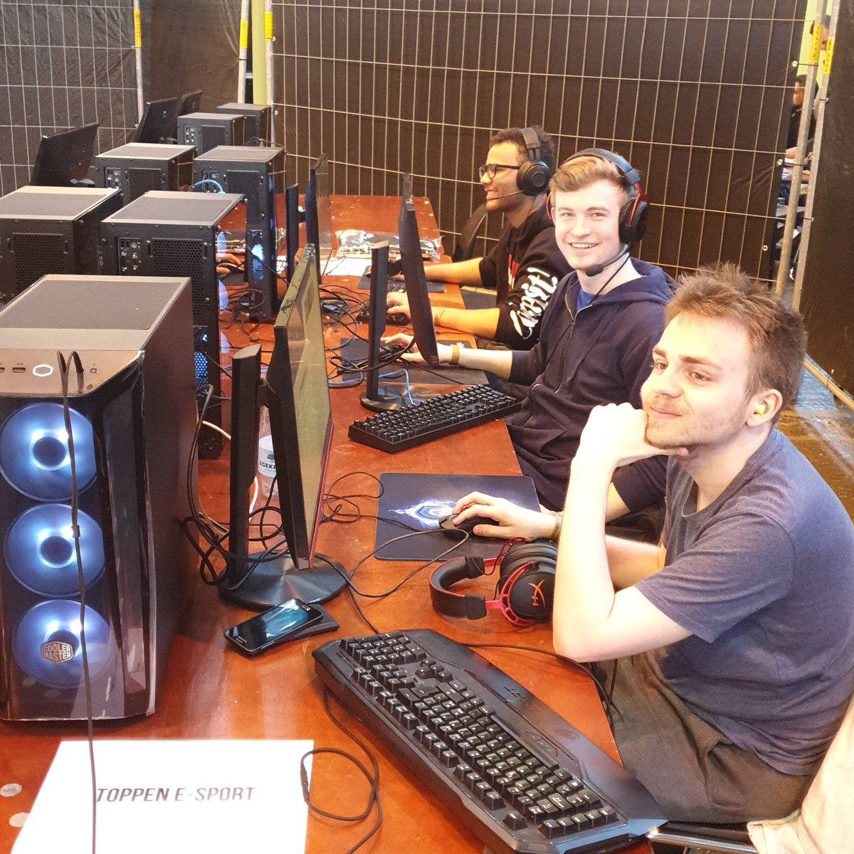 Zarotan's tweet photo. These 3 legends from Toppen e-sport will be playing for @RoninHorde in the APEX Legends tournament at @copenhagengames #cphg #roninhorde #getthatwin https://t.co/yloYxnf50s