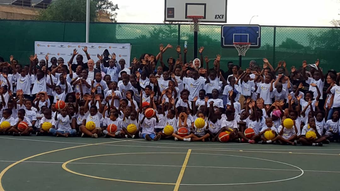 FEBABU1's tweet photo. Participation du #Burundi via #Febabu à la 1ere Convention de mini basket-ball à Windhoek capitale Namibienne du 12-13 Avril 2019.Projet initié par la Fédération namibienne de basketball avec l appui d #IBF et de #FIBA https://t.co/5c5roOYZFx