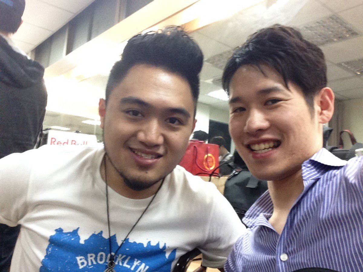 shunshun1224's tweet photo. 台湾は屏東での大会。台湾の他、日本や韓国、香港から。部屋は香港のベーシスト、パパイヤ(仮名)と相部屋、まさかのダブルベット!海外ならではのトラブルもありつつ、仲良くなったパパイヤの紹介でHeartGrayと一緒に観光したり。#VAF2014 に参加が繋いでくれたご縁でした。https://t.co/v5q5iaONme https://t.co/pnd3mOIDny