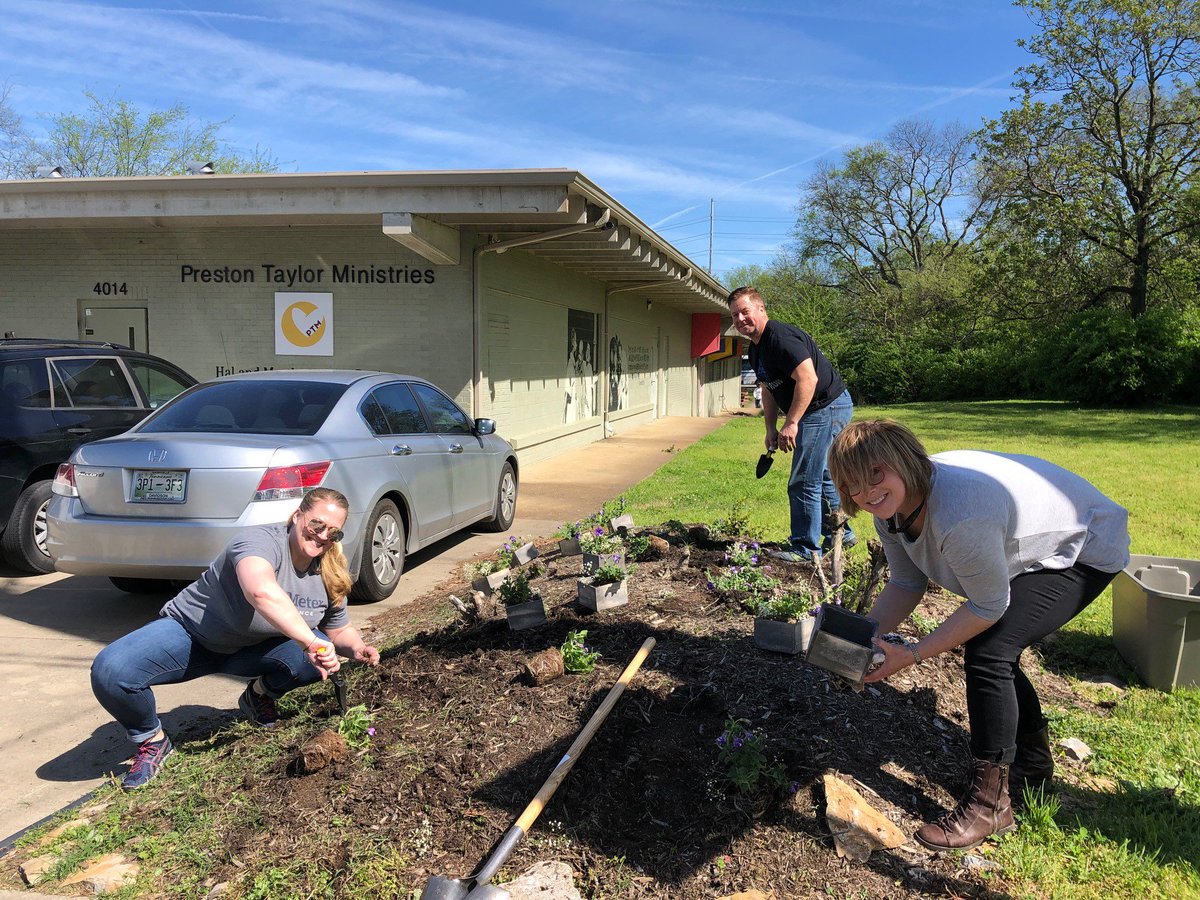 VMINashville's tweet photo. We had a fulfilling day yesterday for our quarterly volunteer day at Preston Taylor Ministries. We helped clean and organize and learned a lot about how they help out the local community.  

If you or anyone you know are in need of some volunteer work, please reach out :) https://t.co/ep0OwNq0Bo