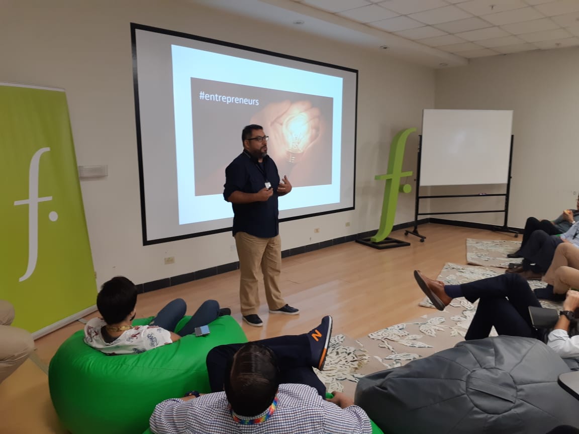 Nuestro CEO, Gonzalo Begazo, participando como invitado en el #MeetUp organizado por En Estado Beta, compartiendo su experiencia de innovacion, transofrmación digital y nuestro enfoque hacia la experiencia del usuario. 💪🏻😎