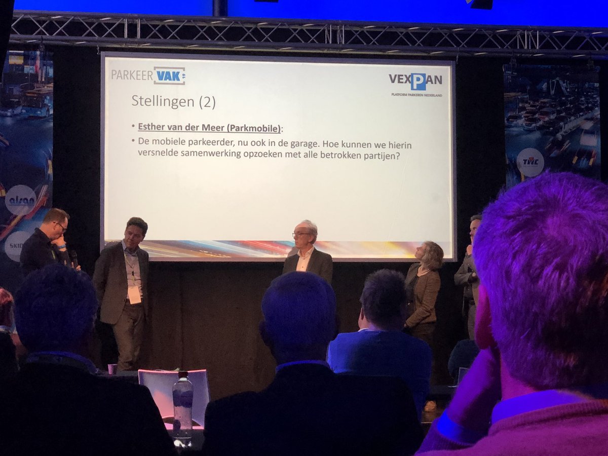 ParkeerVak's tweet photo. Een van de doelen van #ParkeerVak2019. Samen nadenken over hoe we oplossingen kunnen bieden voor de bezoeker.  @parkmobilenl denkt hieraan mee en onderzoekt de mogelijkeheden. #transitie #netwerken #Mobility #paneldiscussie https://t.co/gPijYkUefY