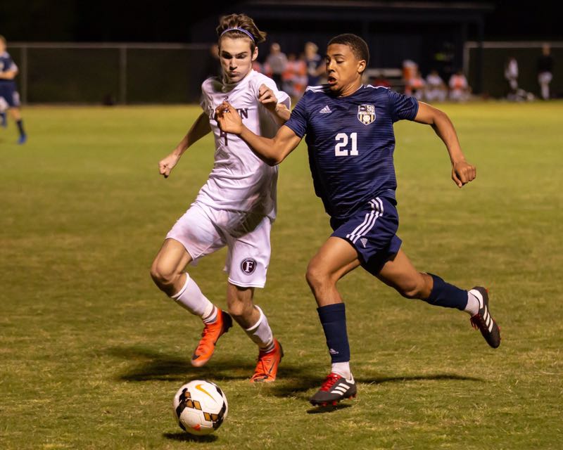 campbelljaxson1's tweet photo. It's better to give than to receive. #3assists @Harding_MSoc https://t.co/1FdXC6xTyh