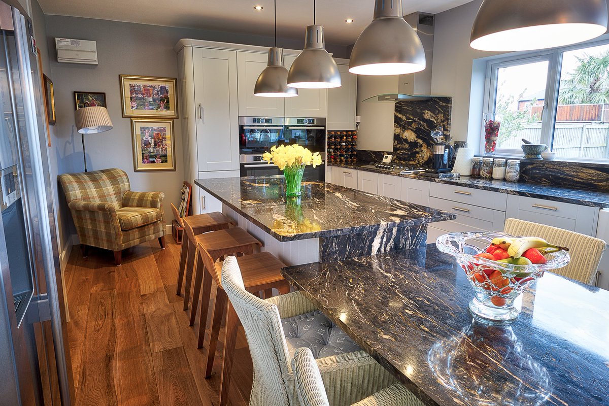 CJStonemasonry's tweet image. Our new blog highlights all the trends in kitchen design for 2019, including our stunning granite and quartz worktops! Read it here -
marble-granite-quartz.com/2019/04/17/kit…
#kitchendesign #kitchenblog #kitchentrends2019 #quartzworktops #graniteworktops