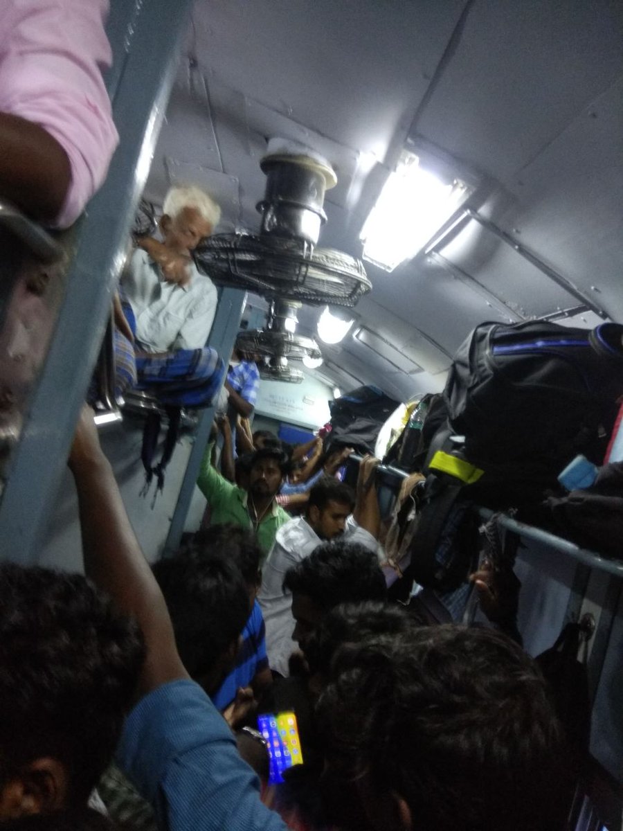 Balaji42471468's tweet photo. Asked for special trains or additional compartment from SBC or YSR to SA in train. Now let's railway see situation of passengers. Really southern railway Not taken any action against our twit. @drmsbc @PiyushGoyalOffc @PiyushGoyal @SalemDRM @HsraSbc @PTTVOnlineNews https://t.co/AGwEGcgFca