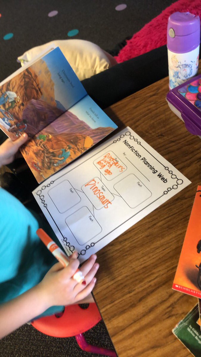 4Oroyalleaders's tweet photo. Today we practiced finding and writing facts! We first classified opinions and facts, and then used nonfiction books to practice picking a topic and finding facts! They did so well! #dgsroyals https://t.co/CkdDkJTtmJ