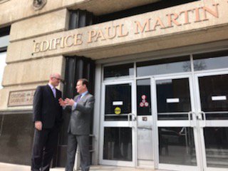 drewdilkens's tweet photo. I joined @stevenmackinnon to announce that @CityWindsorON will purchase the iconic Paul Martin building from the federal government for $1, and temporarily house the Central Branch of the @WindsorPubLib within a section of the building. 1/2 https://t.co/eD99qg1lJu