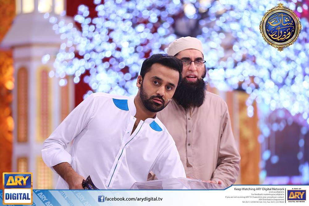 atiqabhatti1's tweet photo. "شان رمضان"
یہ وہ پروگرام ہے جس کے دیکھنے کی صرف ایک وجہ تھی
"جنید جمشید"
💔💔💔
میں اب نہیں دیکھ پاتی، نہیں سن پاتی
ہاں وہ سیگمنٹ
جہاں اقرارالحسن ہوتے ہیں وہ دیکھ لیتی ہوں
😍😍😍
مجھے "شان رمضان"
دکھی کرتا ہے
😐😐😐😐
سب ہی ہیں، صرف ایک وہی نہیں ہیں
#JunaidJamshade https://t.co/QcHCSyYCkV