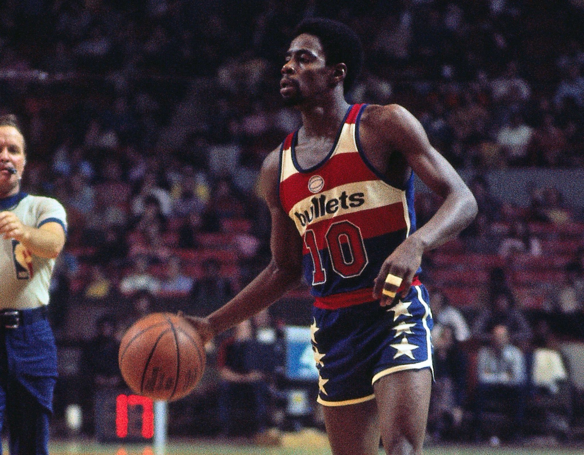 Happy birthday to former Bullets point guard, Kevin Porter!   