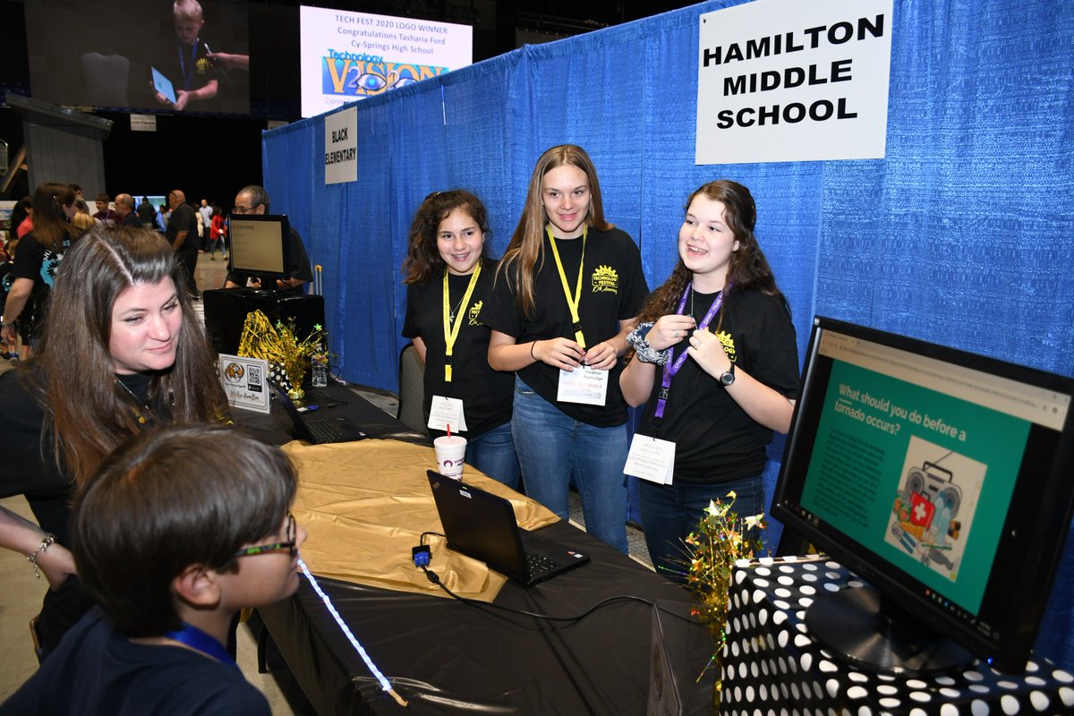 CyFairISD's tweet image. We posted photos from the 10th annual @CyFairEdTech #CFISDTechFest on our Facebook page: facebook.com/pg/cyfairisd/p… #CFISDforAll 🤖 #GoPublic #CFISDspirit