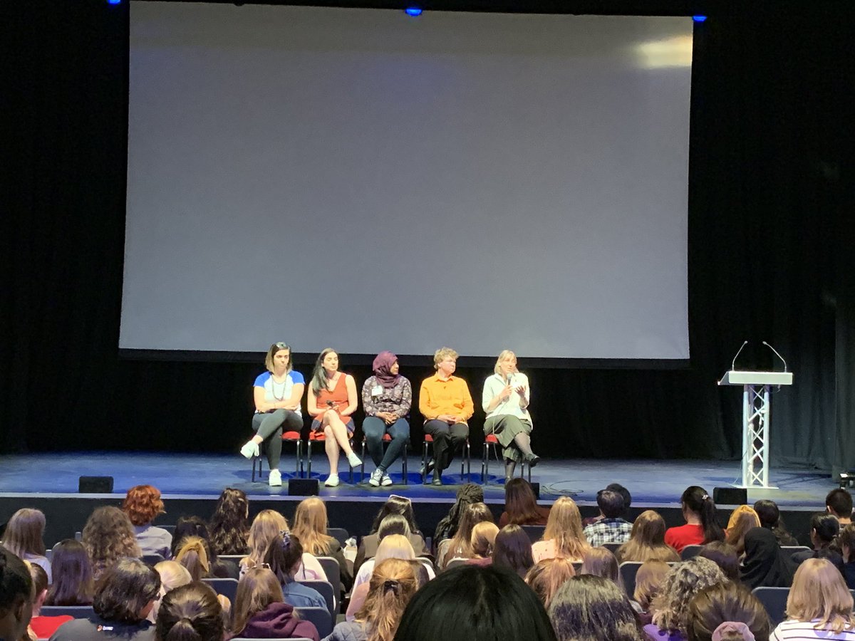 bcs_lovelace's tweet photo. We need to celebrate and champion women who are successful computer scientists who are women 🤩❤️💃🏽💯 #BCSLL19 https://t.co/5qRcEHVEnC