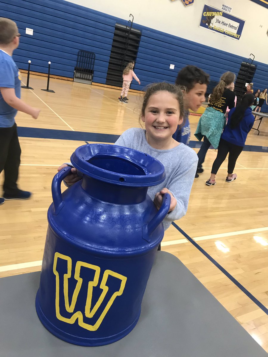 whs_senate's tweet photo. Future student senators!! #jug https://t.co/pcSFsjsjmF