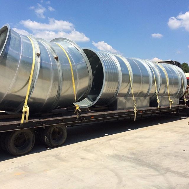 usaduct's tweet photo. Need a reminder why cost of fabrication is only one of several considerations for the Sheet Metal Contractor? #ductfab #sheetmetalcontractor #rfknox #spiralpipe https://t.co/ubAEY0bQAL