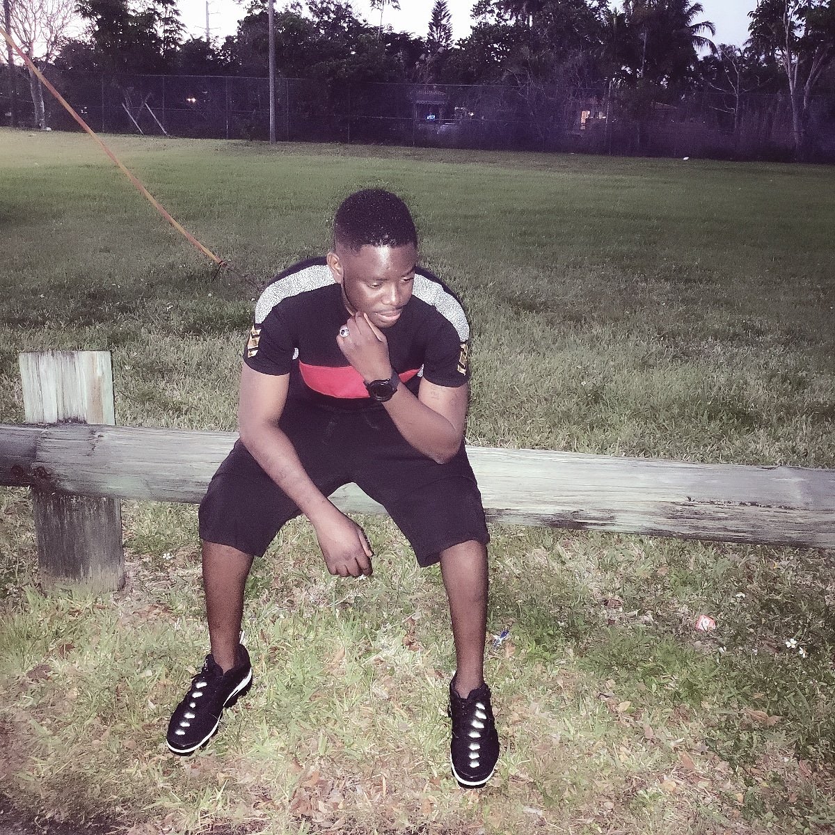 EasyEventHT's tweet photo. #Photo📸 • ronson509 Chantè🎵🇭🇹 • EasyPromoMusic • easypromomusic https://t.co/6saU3mvOYV