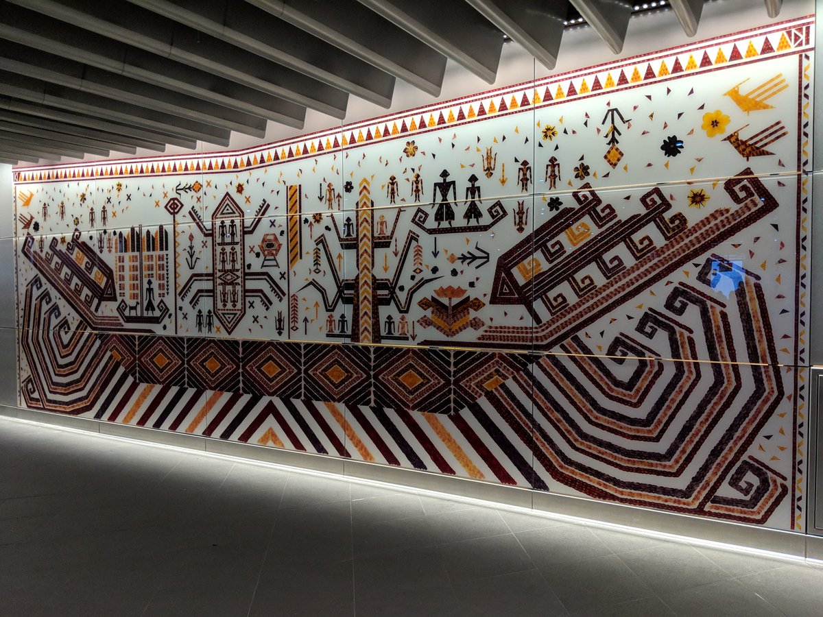 Vervoerregio's tweet photo. Een van de vrijwel onzichtbare puntjes worden de komende dagen op de i gezet. https://t.co/qS6sVaqBL2. Er wordt extra en andere verlichting bij het kunstwerk van #JenniferTee geïnstalleerd. Daarmee wordt haar werk nog beter zichtbaar. https://t.co/fMmn7ApWcy