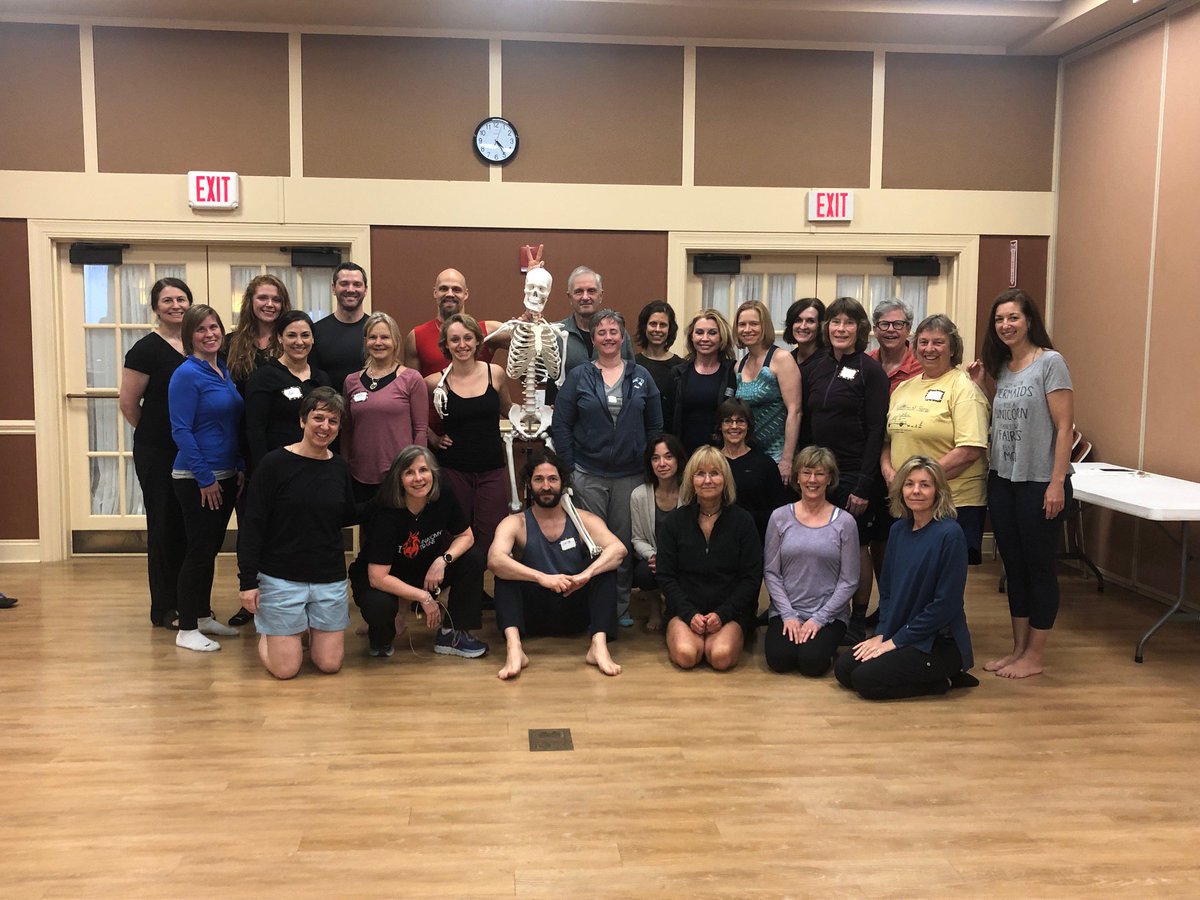AnatomyTrains's tweet photo. Wonderful images from #BodyReading 101 + 102 this past weekend in Exeter, NH, led by Anatomy Trains certified teacher Meredith Stephens, assisted by Ali Scheps Mischke for part of the course. Many thanks to our sponsor, RiverWoods Exeter and their fitness director Heidi Savage! https://t.co/aWCFt0Dmh0