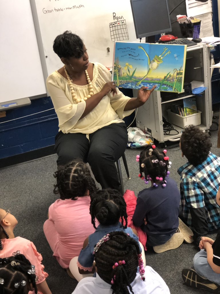 We had a special guest read to us today <a href="/neetneet1976/">Benita Arrington</a> . The kids loved it ❤️.They love you anyways🥰. It takes a village👩🏽‍🏫!