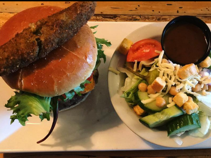 Shout out to @soziokw for sharing your Asiago Burger with us! 

We hope you enjoyed it! 

.
#johnnyroccos #niagrafalls #stcatharines #ourhomestc #spring #niagara #wherethelocalseat #niagaraeats #niagararestaurants #niagarafallsontario #niagarafallscanada #stcatharinescanada