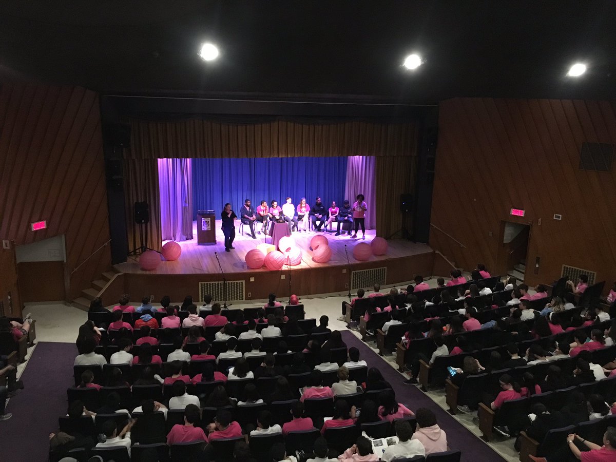 Wonderful panel discussion on the impacts of hateful language led by our very own Dr. Jafralie. #antibullyingday #thinkpink2019 #WeAreWestmount #WeAreEnglishMtl