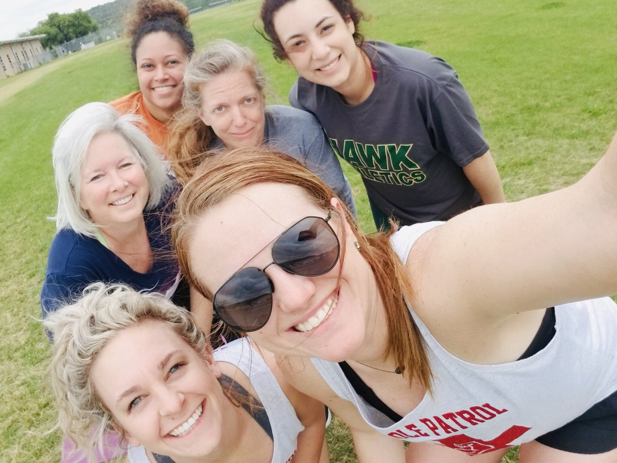 Getting fit during PD with this awesome group of ladies!! @beardenmvms @mvmsdance #levelup #mvmshawks #healthyhawks