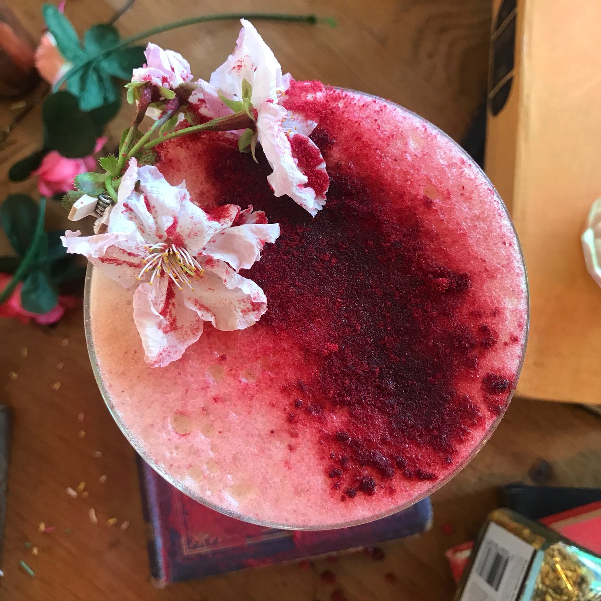 🌸🌸These cocktails are giving us all the feels for spring 
#cocktails #springhassprung #mixology #prettyinpink #cherryblossom #sakura