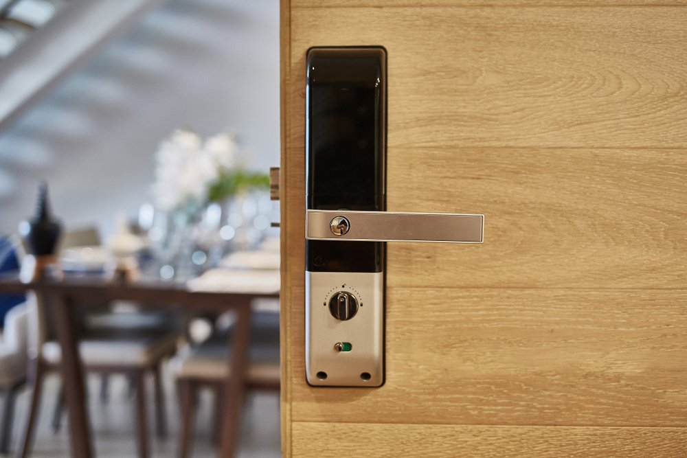 Action1st_inOC's tweet image. What are electronic locks and how do they work? 

Click the link below to find out:
bit.ly/2T0NsrD

#action1st #commerciallocksmith #accesscontrolsystemservices #electricklocks #howelectriclocksworks