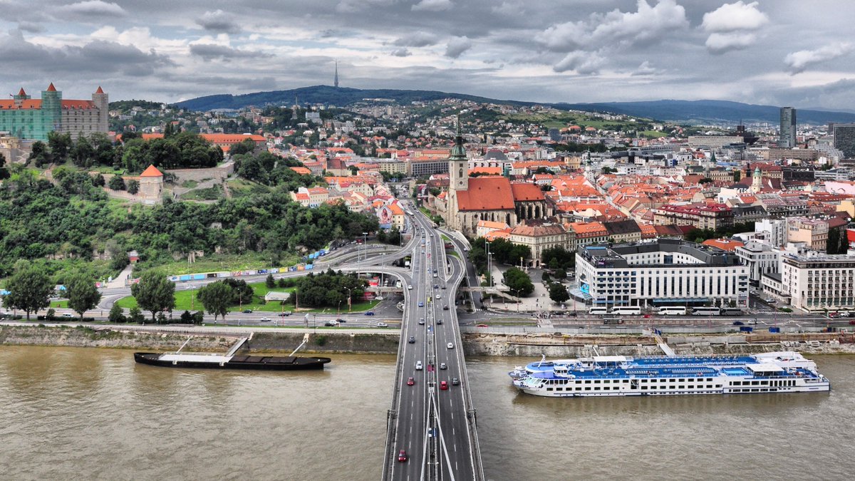 e_Docu's tweet photo. eDocu in top 10 Slovak startups! 🎉
https://t.co/TcyNbWv5Z7 https://t.co/UJQ840DdBX