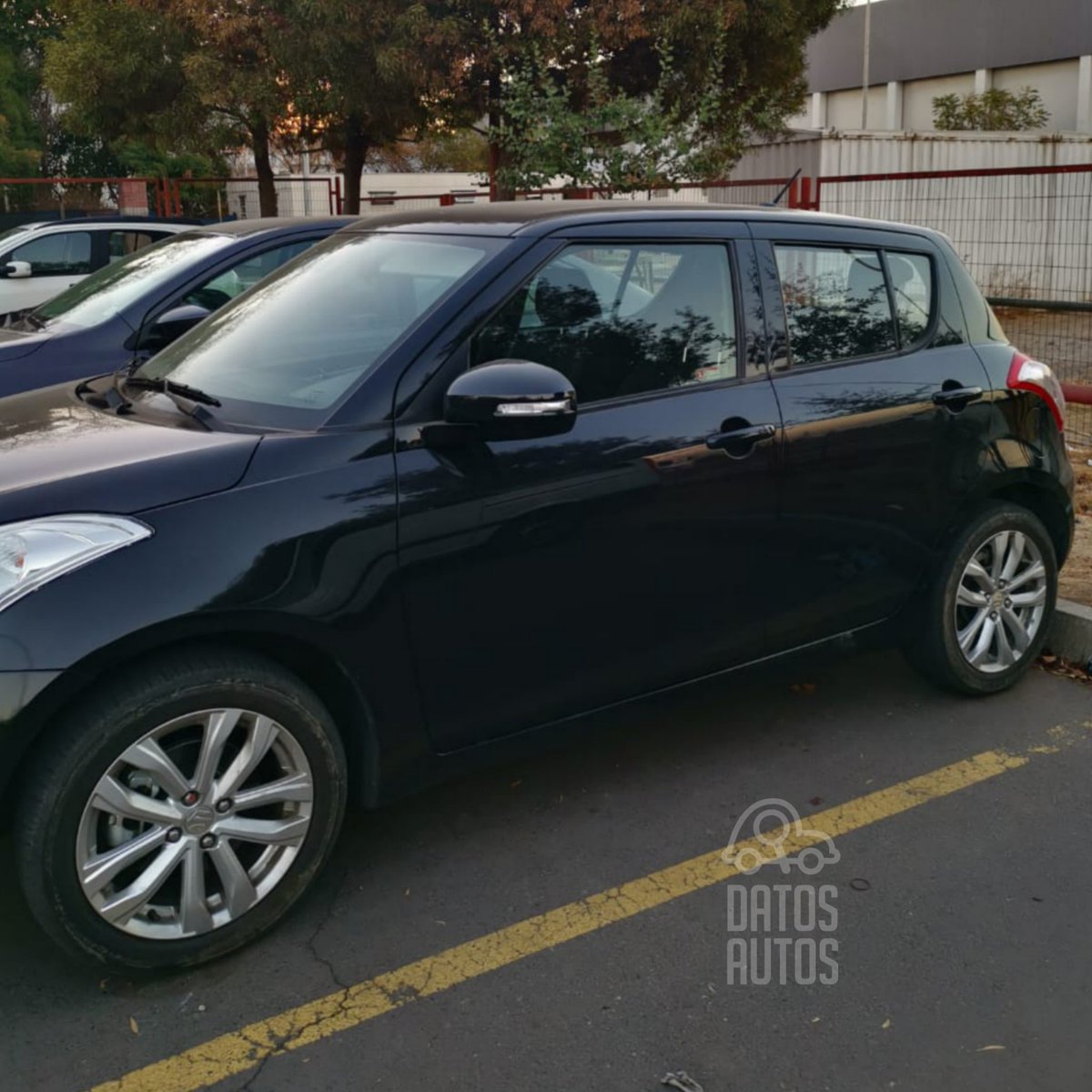 datosautos's tweet photo. En Venta🚘🚩🖼️ #Macul 
#Suzuki #Swift GLX 2017
km: 23.000
motor: 1.2
Transmisión: Manual
Combustible: Bencina
N° Dueños: Único dueños
Precio: 7.200.000
⛽️ #datosautos
☏Contacto Dueño ☏
⇢Matías Vega⇢+56992829599
#autoschile #santiago #HabraConsecuencias #EresCooperativa https://t.co/iKZPvZytJO