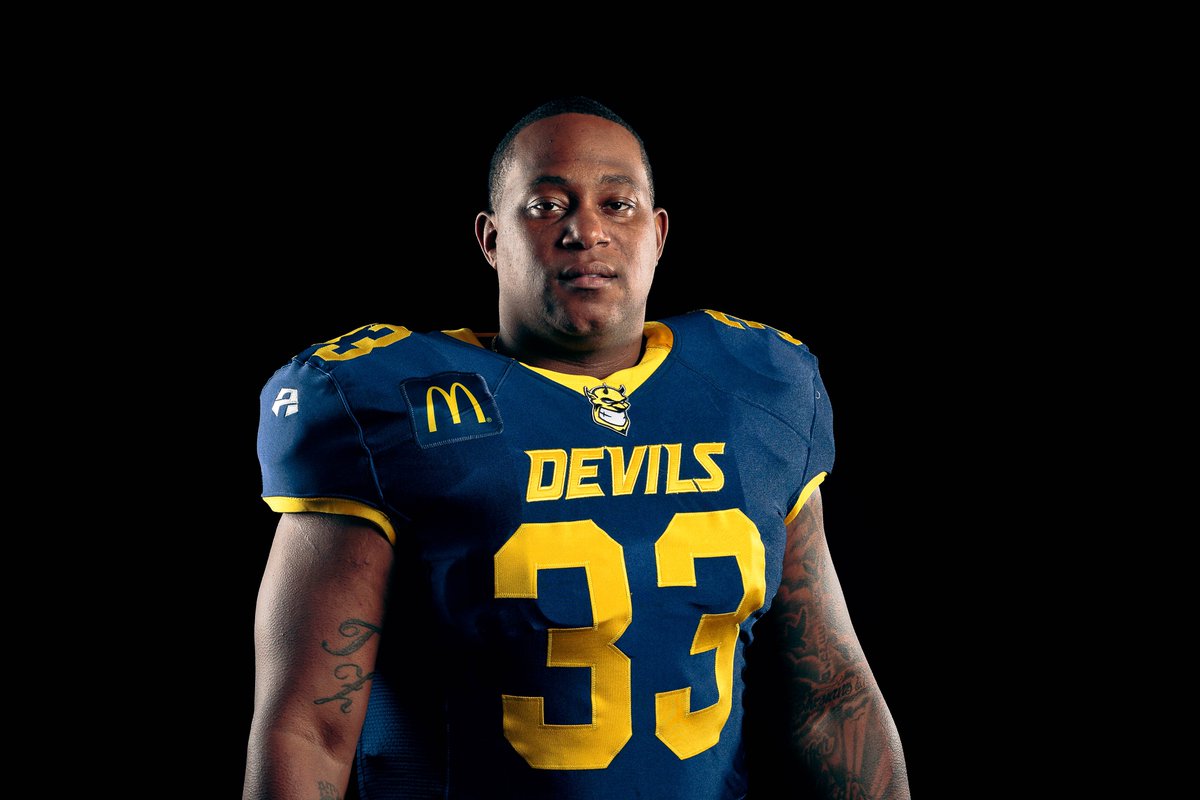 JMPhotox's tweet photo. The Devils are looking good in their new away kit. The #britball season is off to a good start.
#devilson3 #norwich #norfolk #americanfootball https://t.co/2vZQR29dBj
