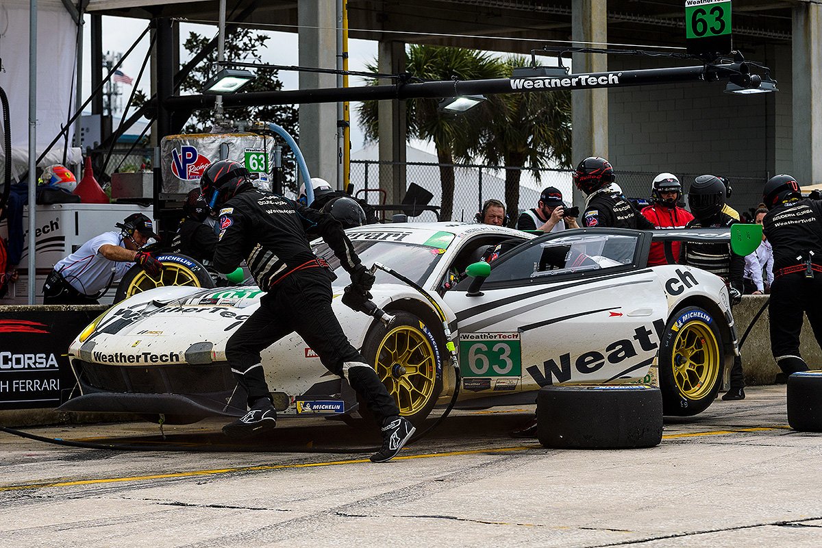 Bring It in for a mid-week top off! You’re one week closer to watching @IMSA #GTD cars take to the track again for the #Acurasportscarchallenge at @Mid_Ohio 😁