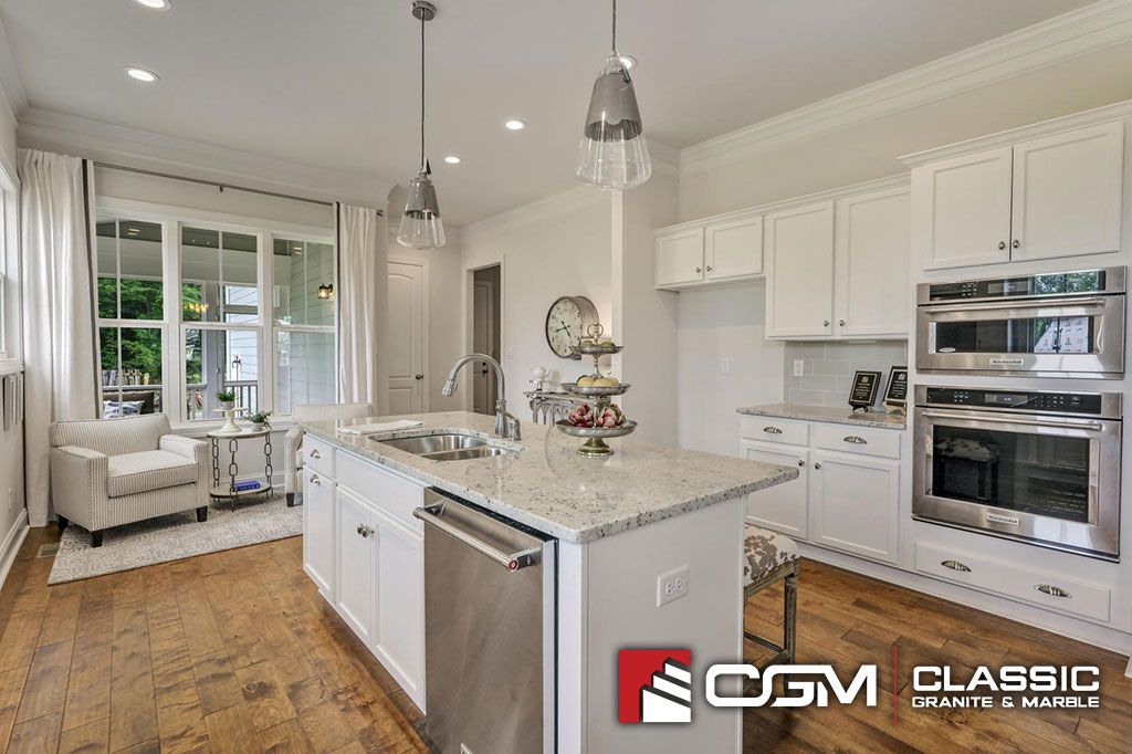 ClassicGranite1's tweet photo. #ColonialWhite #Granite blends pale greys and cloudy silvers with jet black speckles. Click: https://t.co/cC1oRw7Aac https://t.co/LdmI1x5jq3