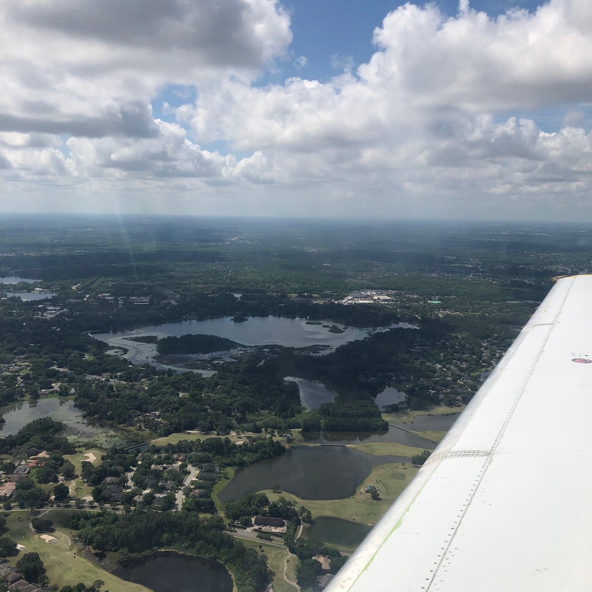 FlyViaAir's tweet image. ✈️ This #WingViewWednesday, we interrupt your feed with beautiful views of the friendly blue skies over #OrlandoFL. That is all. 

#WindowView #WednesdayThoughts #FromTheWing #ViewsFromTheWing #WindowSeat #LoveFL #VisitFlorida #Travel #TravelMore #FlyViaAir #ViaAirlines