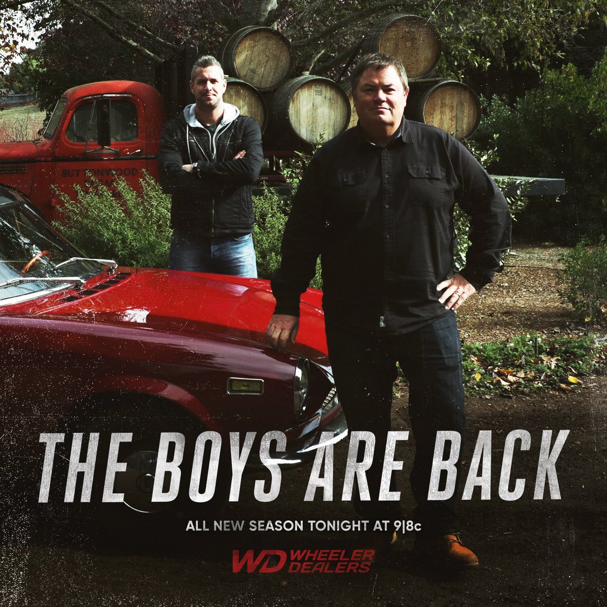 AntAnstead's tweet photo. Finally!!!! 🍾🥂 After all the hard work, We are back TONIGHT on @MotorTrend 

And @mikebrewer pulled up in a rather tasty Porsche 😍❤️ X x @wheelerdealers 

(Ps. U.K. May 27th 9pm @DiscoveryUK ) x x https://t.co/tZ0wTxMyfU