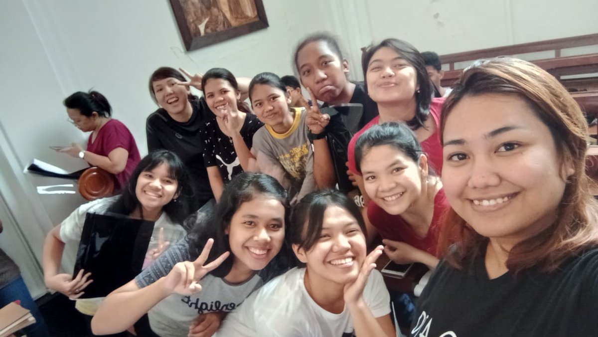 ce2_vero's tweet photo. Lagi sayang² nya sama mereka..
Love CCC 💞 https://t.co/RpIdqsVwRL