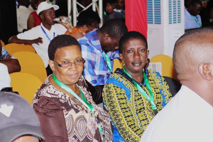 mknassembly's tweet photo. Senator Mutula Kilonzo, Speaker Douglas Mbilu with Members of the County Assembly at the Fourth Annual Legislative Summit in Kisumu County .
#LegSum2019 https://t.co/tXopeEaZ2U