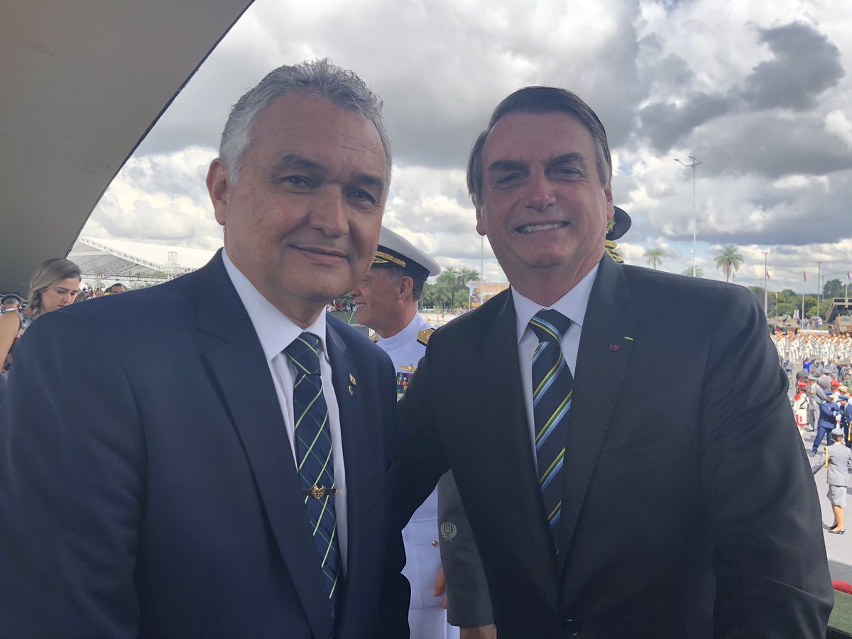 🇧🇷🇧🇷🇧🇷General Girão Monteiro on Twitter: "Uma amizade construída dentro de princípios e valores da caserna. Hoje, estamos numa Missão de Resgate do Brasil. Obrigado, Presidente Jair Bolsonaro!… https://t.co/TK46BIP20O"