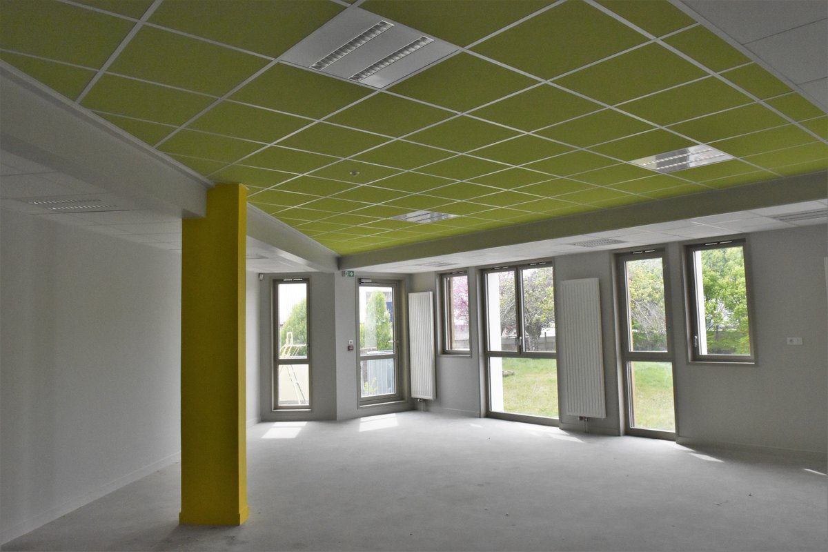 VilleFontenay's tweet photo. [ ÉCOLE FLORENCE ARTHAUD ] Dernière ligne droite !

D'ici la fin du mois de mai les entreprises auront quitté les lieux avant l’emménagement prévu pour la seconde quinzaine du mois de juillet.
Le point en images sur l'avancement des travaux.

#fontenaylecomte https://t.co/DDLYREslVC