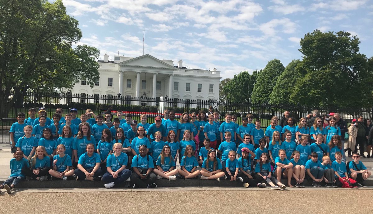 WE’VE ARRIVED! Can’t wait for history to come alive for these fifth graders on their Washington DC trip. A city full of history! #wcpsleads #AESPride @WKUmartin